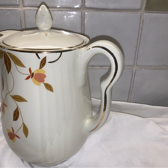 Vintage Hall’s Superior Autumn Leaf 8 Cup Coffee Pot & Lid - Picture 3 of 16